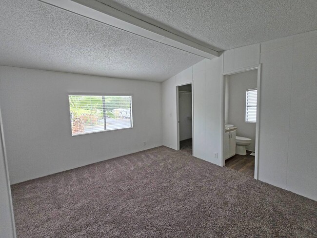 Building Photo - 8633 E Brundage Ln