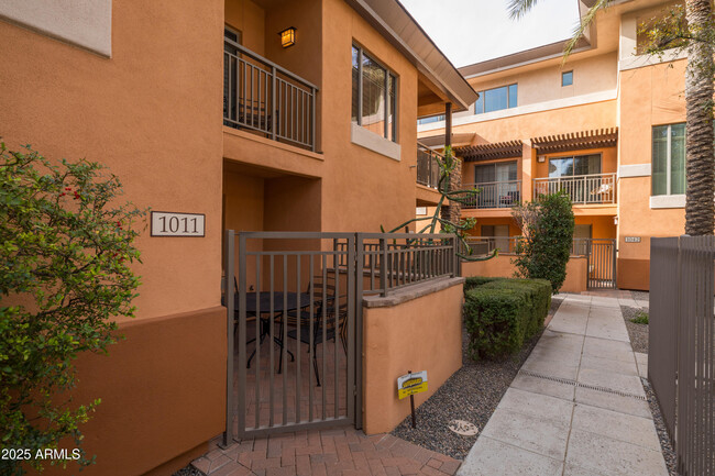 Building Photo - 6940 E Cochise Rd