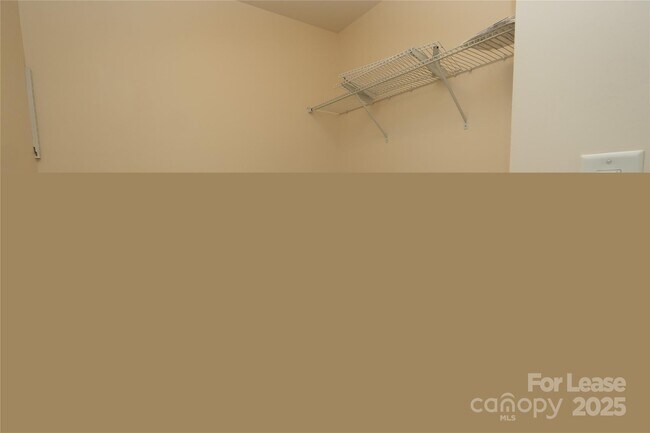 Building Photo - 11622 Gilroy Ln