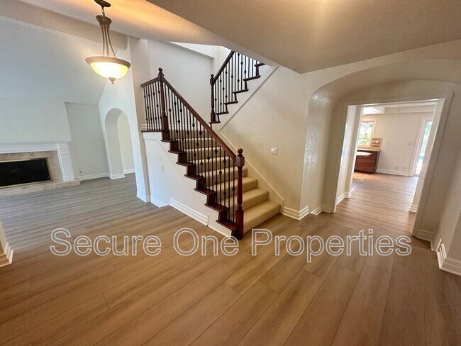Building Photo - 3880 Via Verde