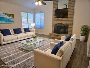 Building Photo - 8817 Pavia Dr