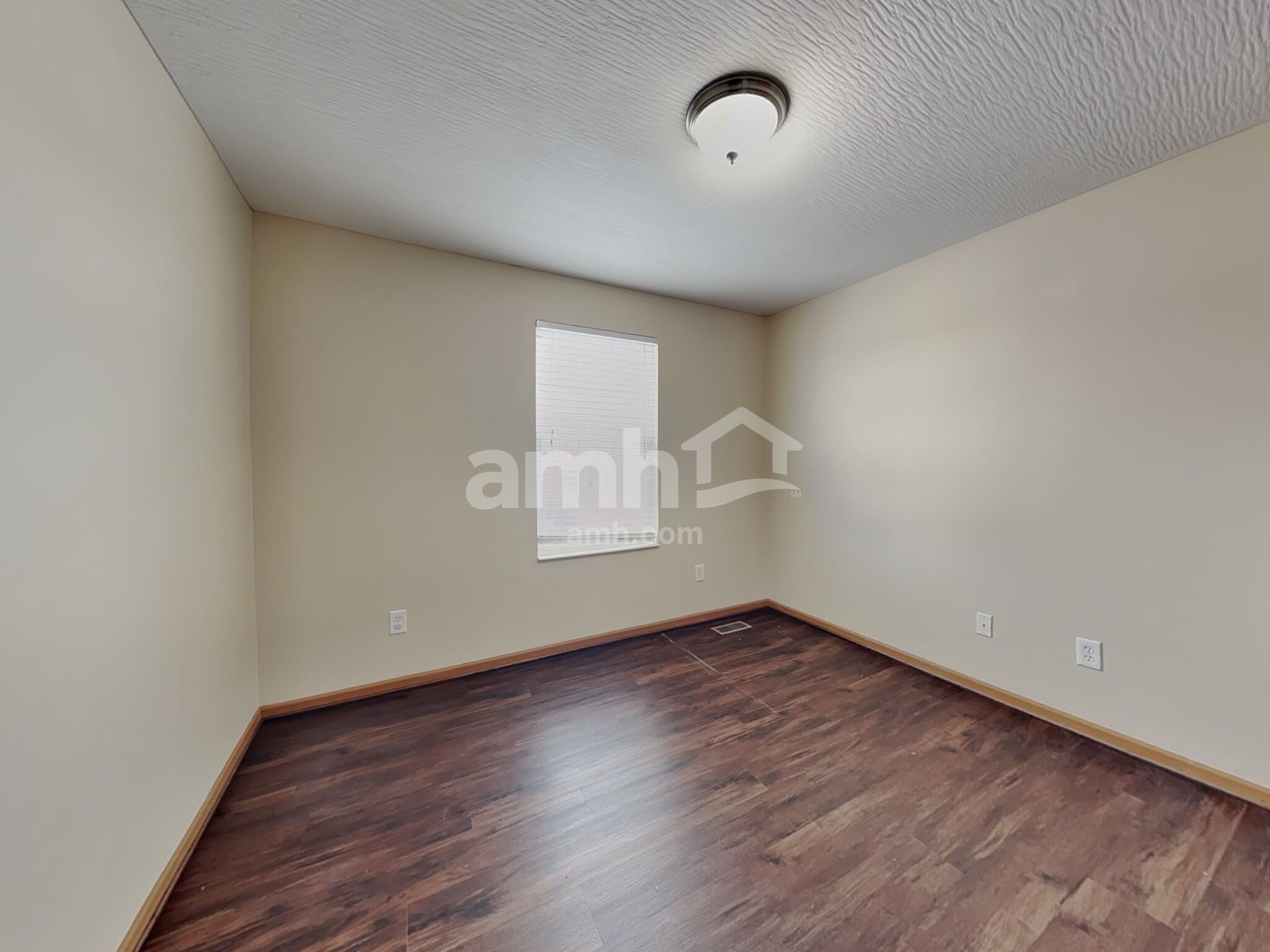 Building Photo - 8023 Crete Ln