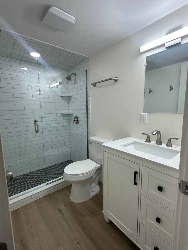 Building Photo - 401 Airport Ave E