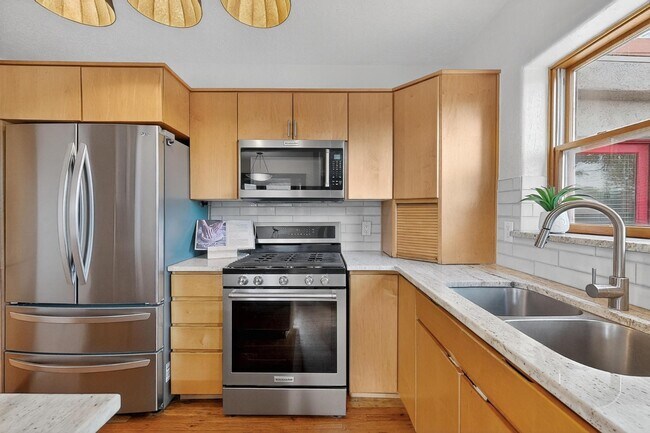 Building Photo - 3503 Berkeley Pl NE