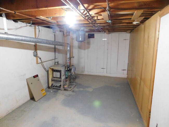 Building Photo - Spacious Home in Palisade