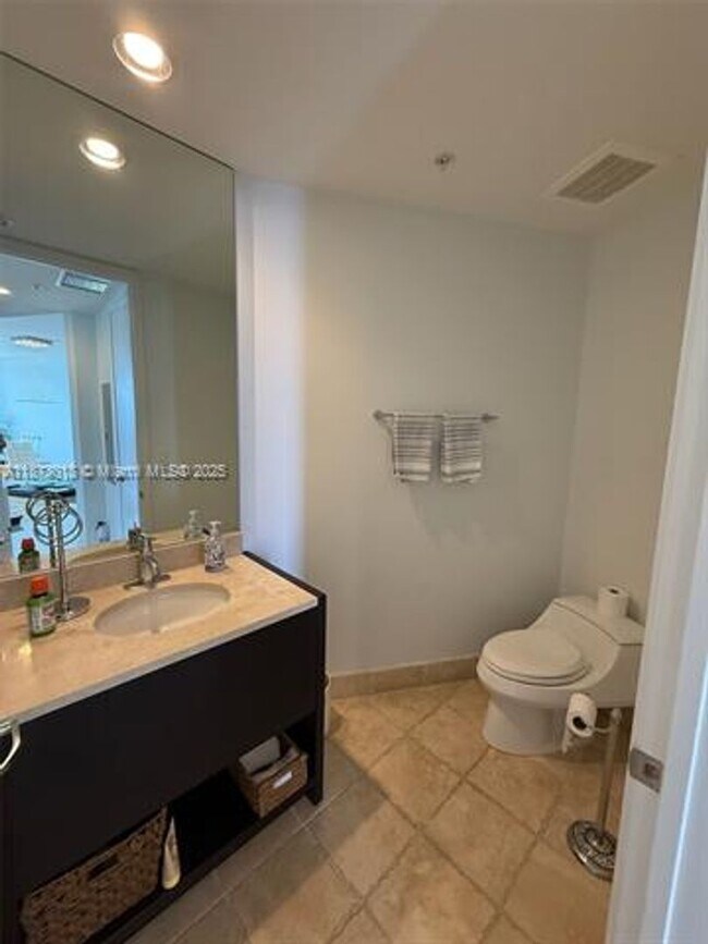 Building Photo - 18201 Collins Ave