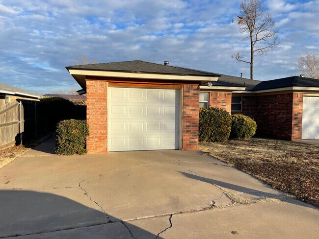 Building Photo - 7507 Avenue W