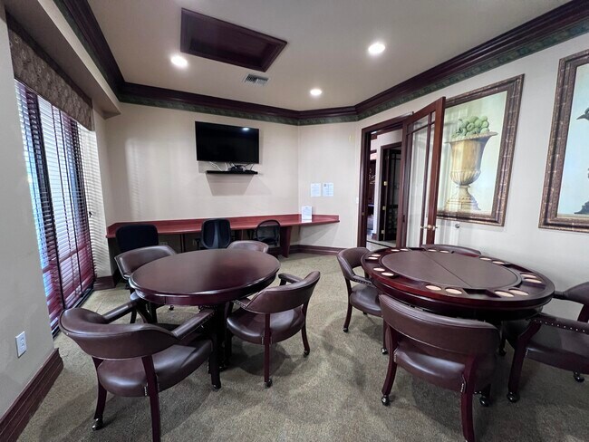 Building Photo - 2808 Amalei Dr
