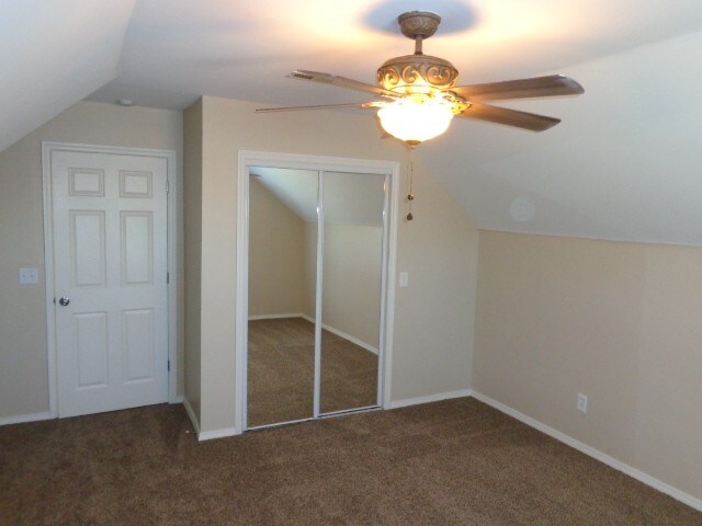 Building Photo - 406 Williamsport Dr