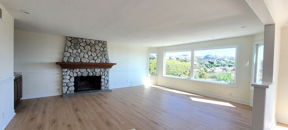 Building Photo - 33561 Avenida Calita