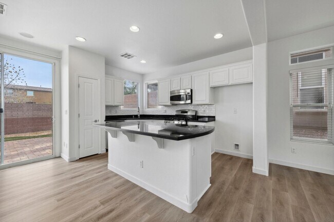 Building Photo - Beautiful Providence 3 Bedroom + Loft Home