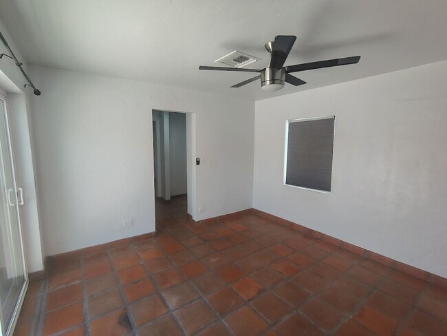 Building Photo - 23 E Adams St