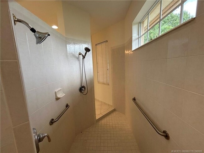 Building Photo - 2529 SW Park Meadows Trail