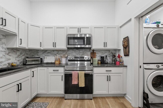 Building Photo - 1415 Locust St