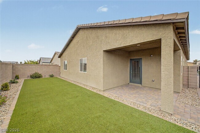 Building Photo - 7552 Blue Lotus Ave