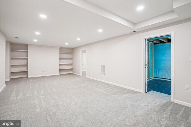 Building Photo - 8803 Black Alder Dr