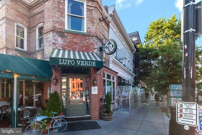 Building Photo - 1331 Vermont Ave NW