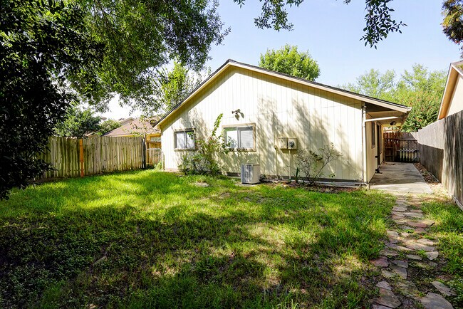 Building Photo - 12706 Monaco Rd