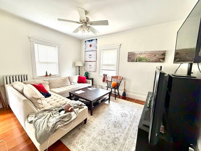 Building Photo - 18 Winslow Rd