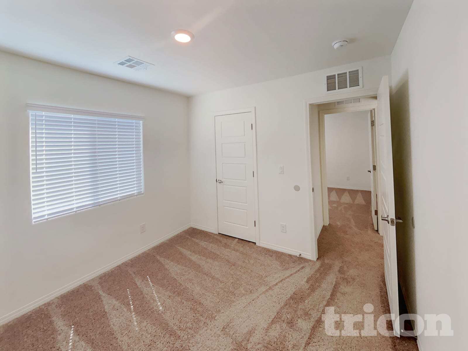 Building Photo - 4944 Amberlyn St