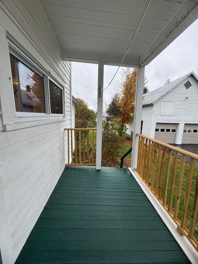 Building Photo - 9612 Bowman St