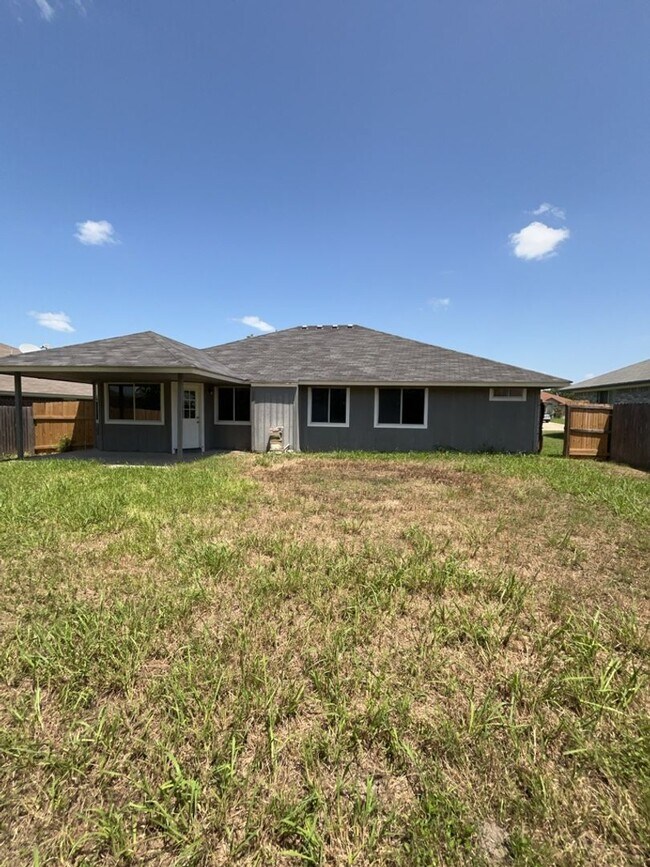 Building Photo - NEW IN MANAGEMENT - AVAILABLE NOW!