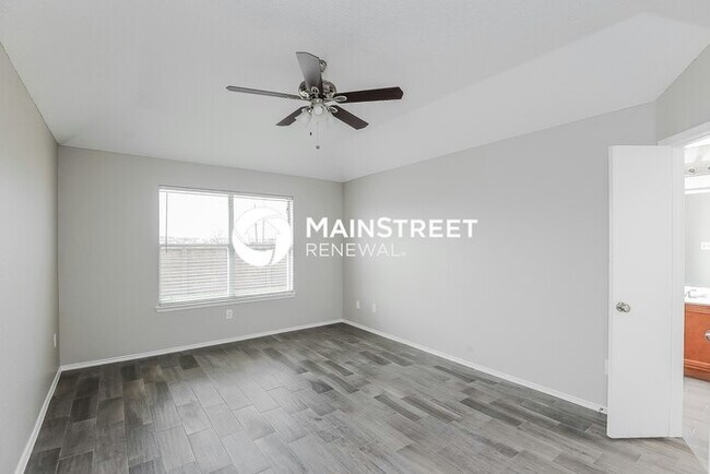 Building Photo - 3 Bedroom Pet-Friendly Home in Burleson, TX with Main Street Renewal