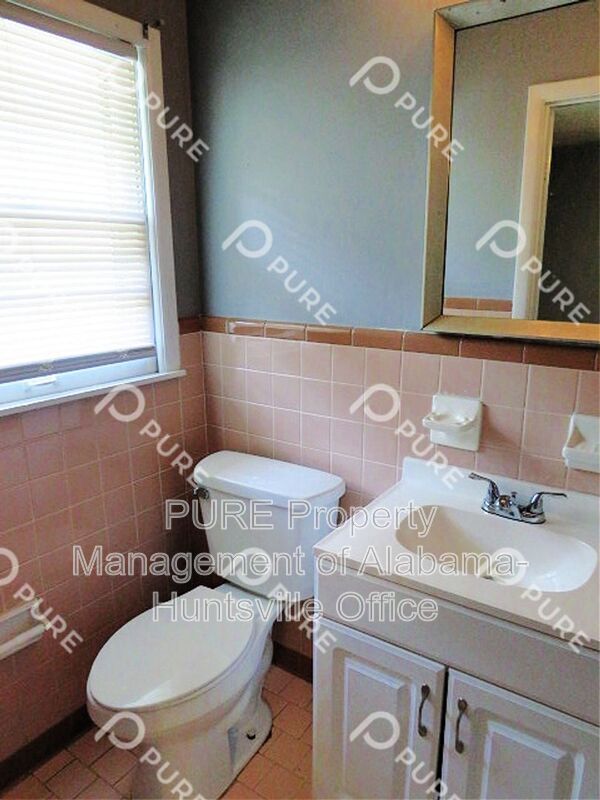 Building Photo - 5002 Ortega Cir NW