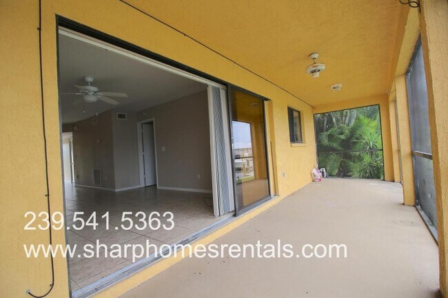 Building Photo - 4516 SW 10th Ave