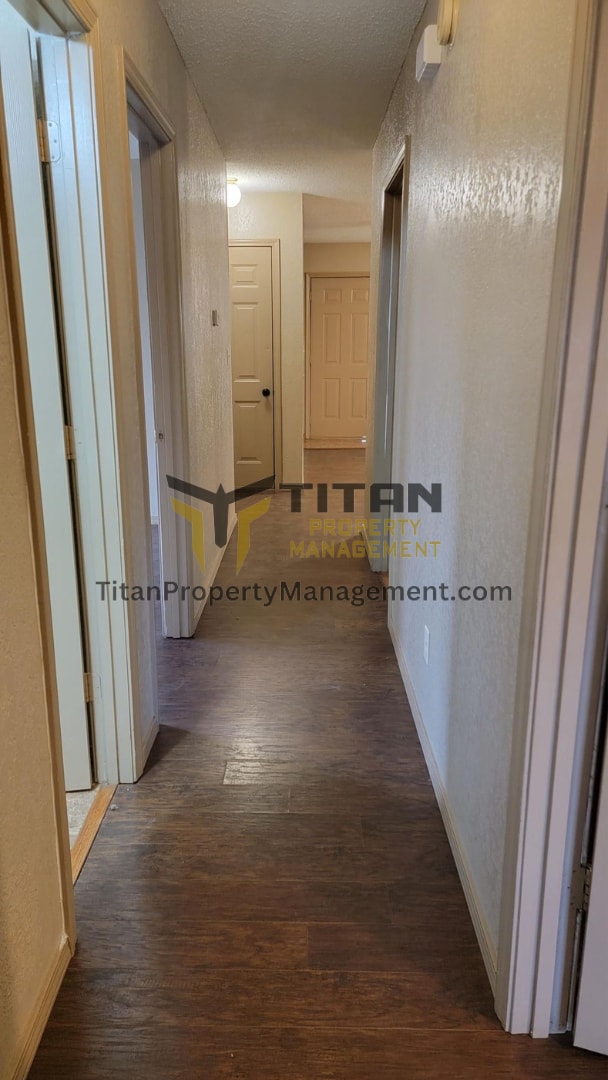 Building Photo - 3 bed/ 2 bath home by Benton River Center