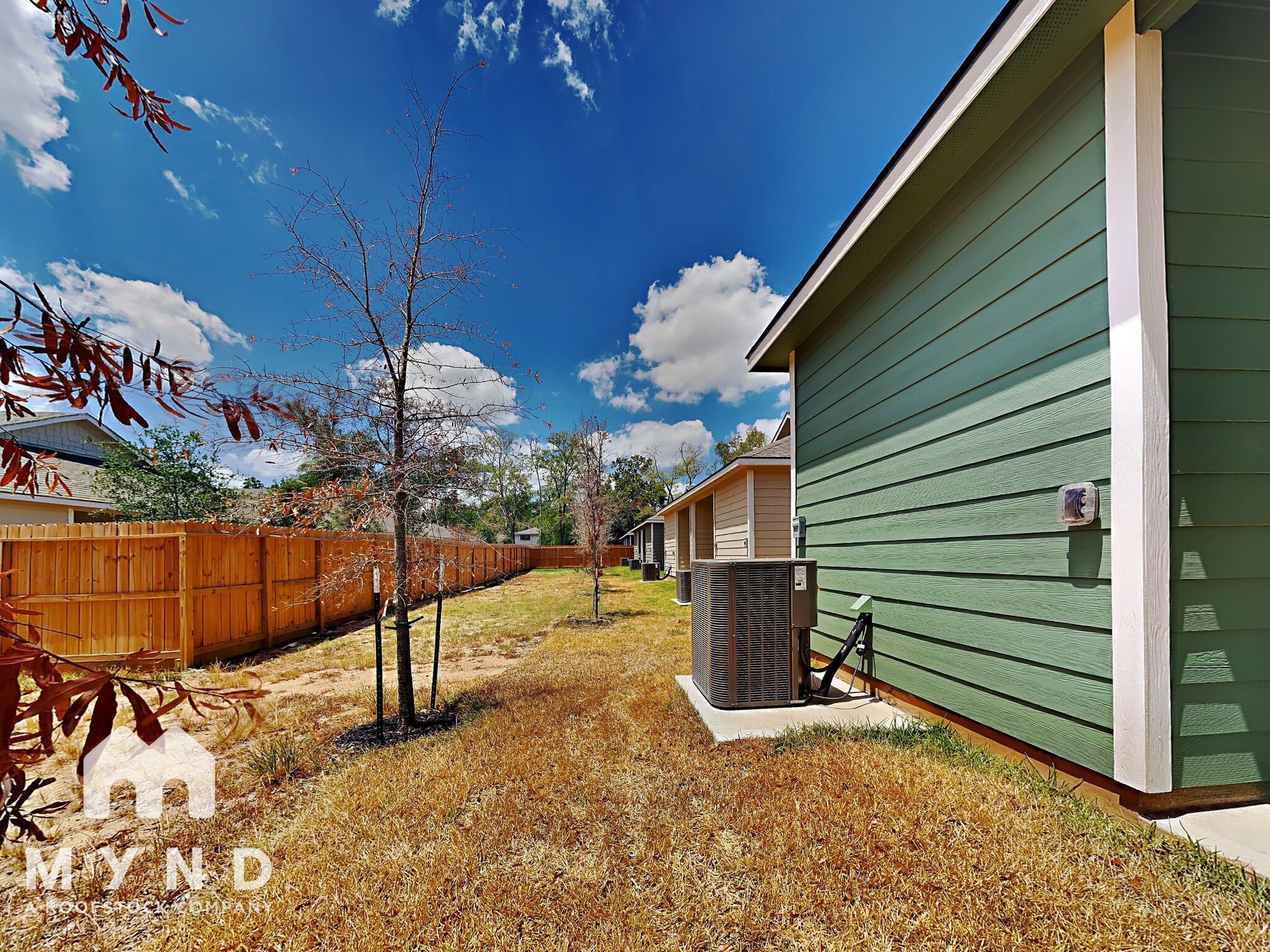 Building Photo - 413 E Avenue G Ave