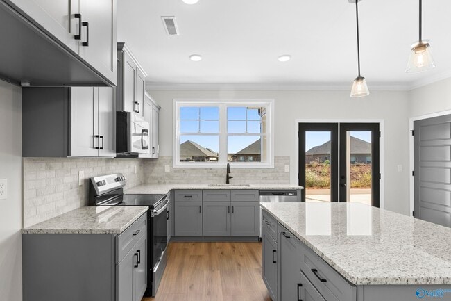 Building Photo - 241 Susan Lynn Dr