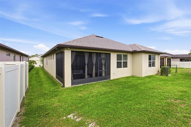 Building Photo - 5303 Levana St