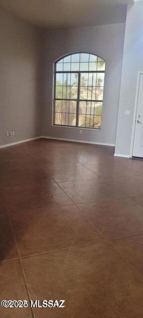 Building Photo - Northwest 4 Bedroom Pool Home