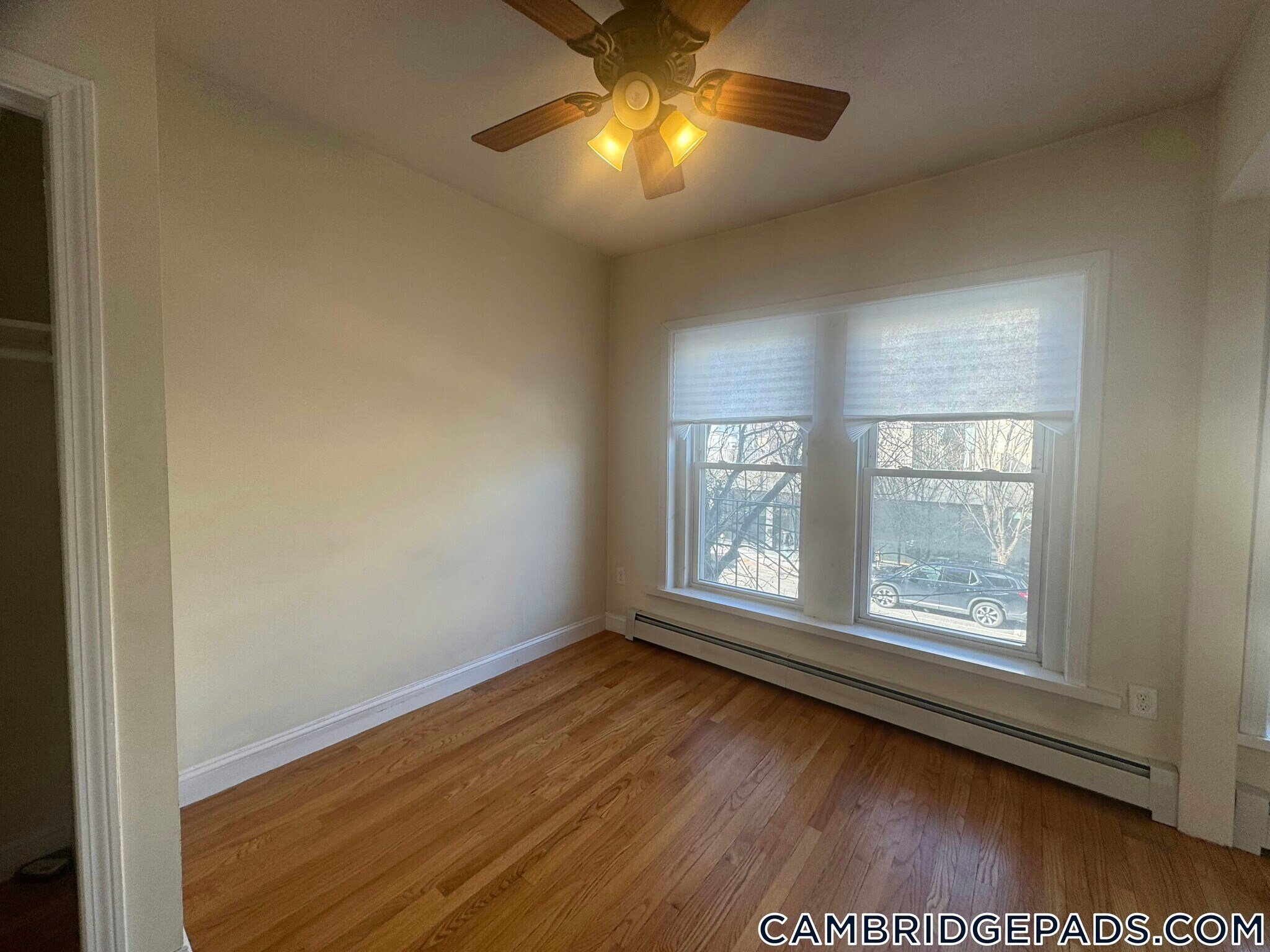 Building Photo - 1054 Cambridge St