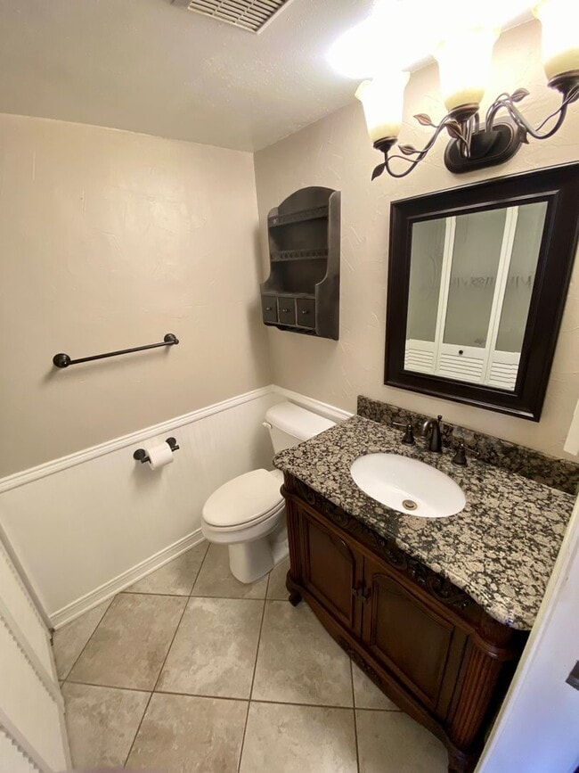 Building Photo - ** 3/1.5 RIVER OAKS CONDOMINIUM **