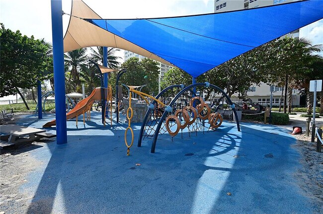 Building Photo - 531 N Ocean Blvd