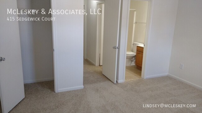 Building Photo - Washington Square Townhouses