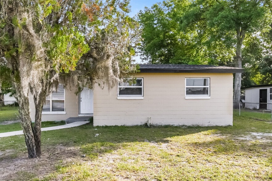 Primary Photo - 5135 Archery Ave