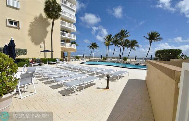 Building Photo - 1012 N Ocean Blvd