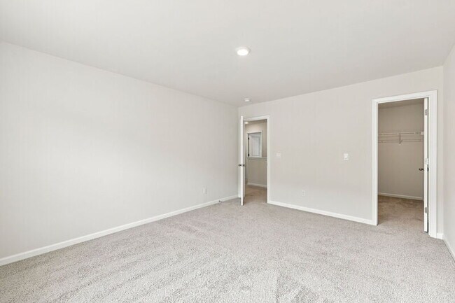 Building Photo - 2509 Summersby Dr