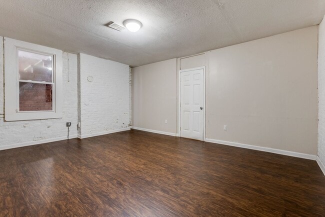 Building Photo - 2623 S 18th St