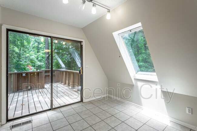 Building Photo - 1602 Rustic Homes Ln