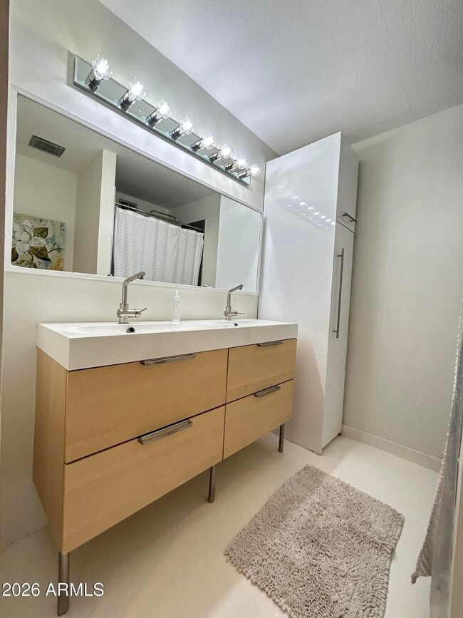 Building Photo - 4601 N 73rd St