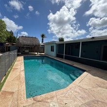 Building Photo - 4261 SW 22nd St