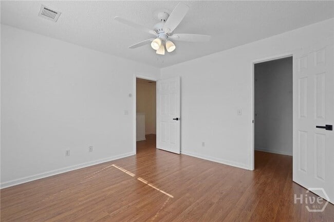 Building Photo - 400 Tibet Ave