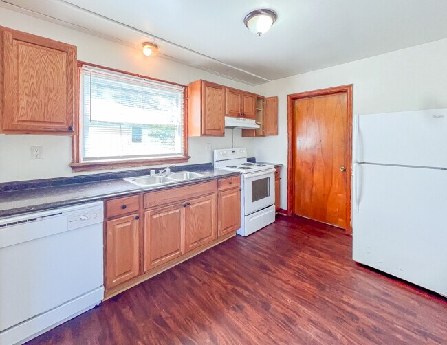 Building Photo - 4531 Cranford Ave