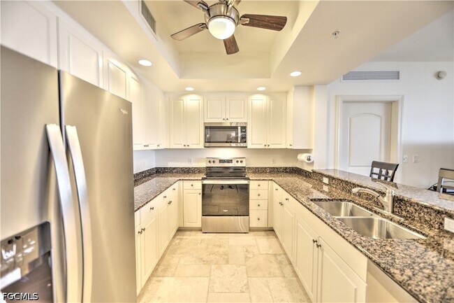 Building Photo - 2090 W First St