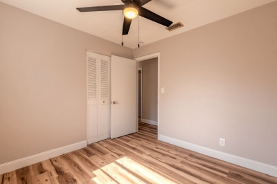 Building Photo - 623 Sherman Rd