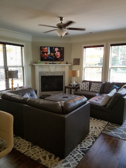 Building Photo - 3060 Olde Towne Pky